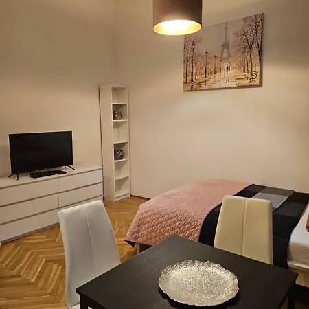 Apartament Cinnamon & Lenart Apartament